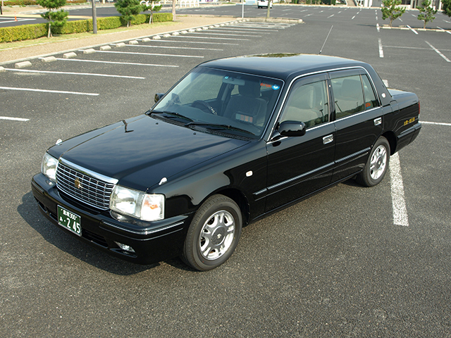 黒塗りタクシー