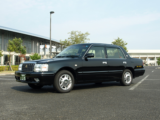 黒塗りタクシー