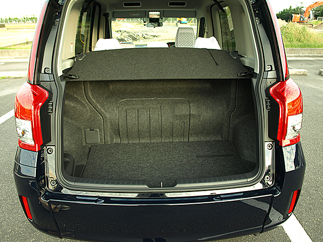 広いラゲージスペース