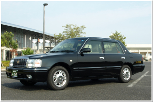 黒塗りタクシー